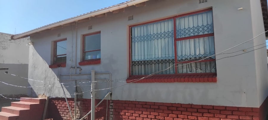 2 Bedroom Property for Sale in Phakamisa Eastern Cape